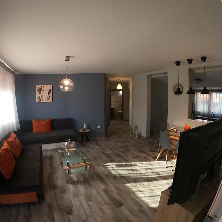 Private Modern Apartment 依诺罗达 外观 照片