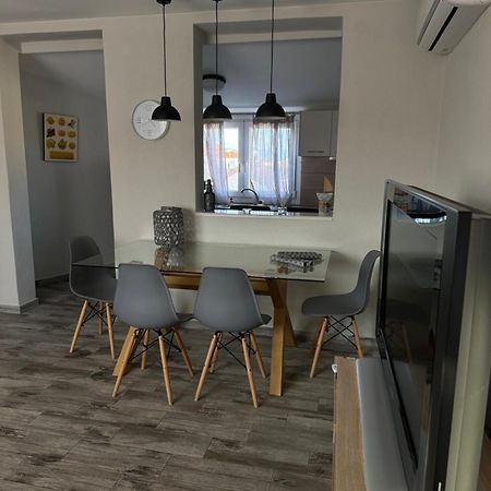 Private Modern Apartment 依诺罗达 外观 照片