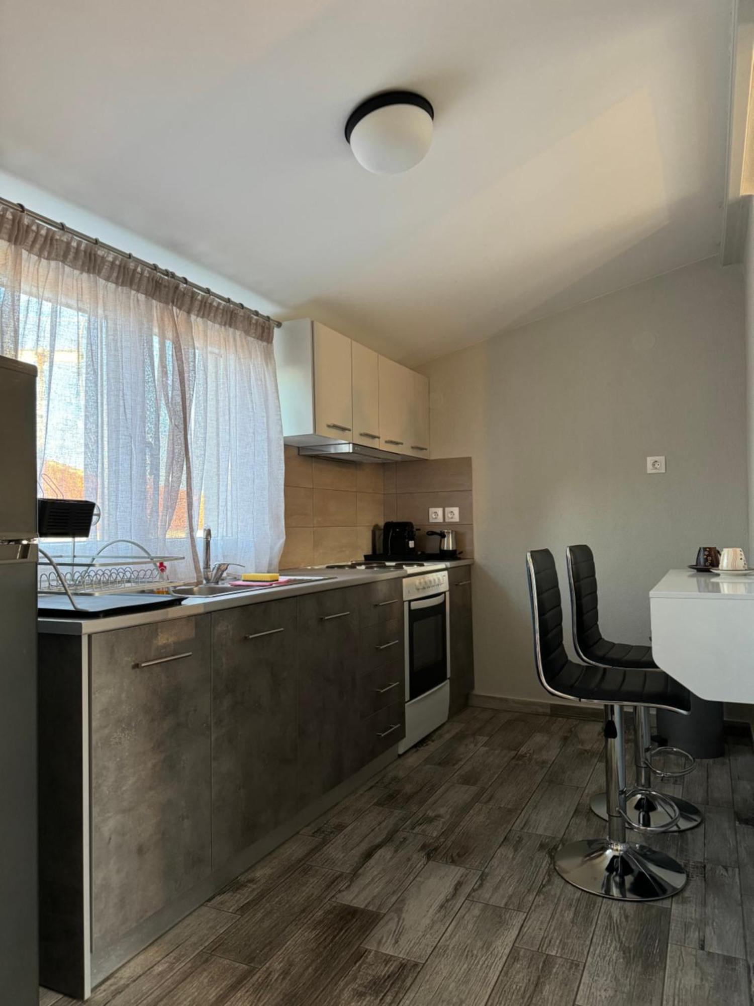 Private Modern Apartment 依诺罗达 外观 照片
