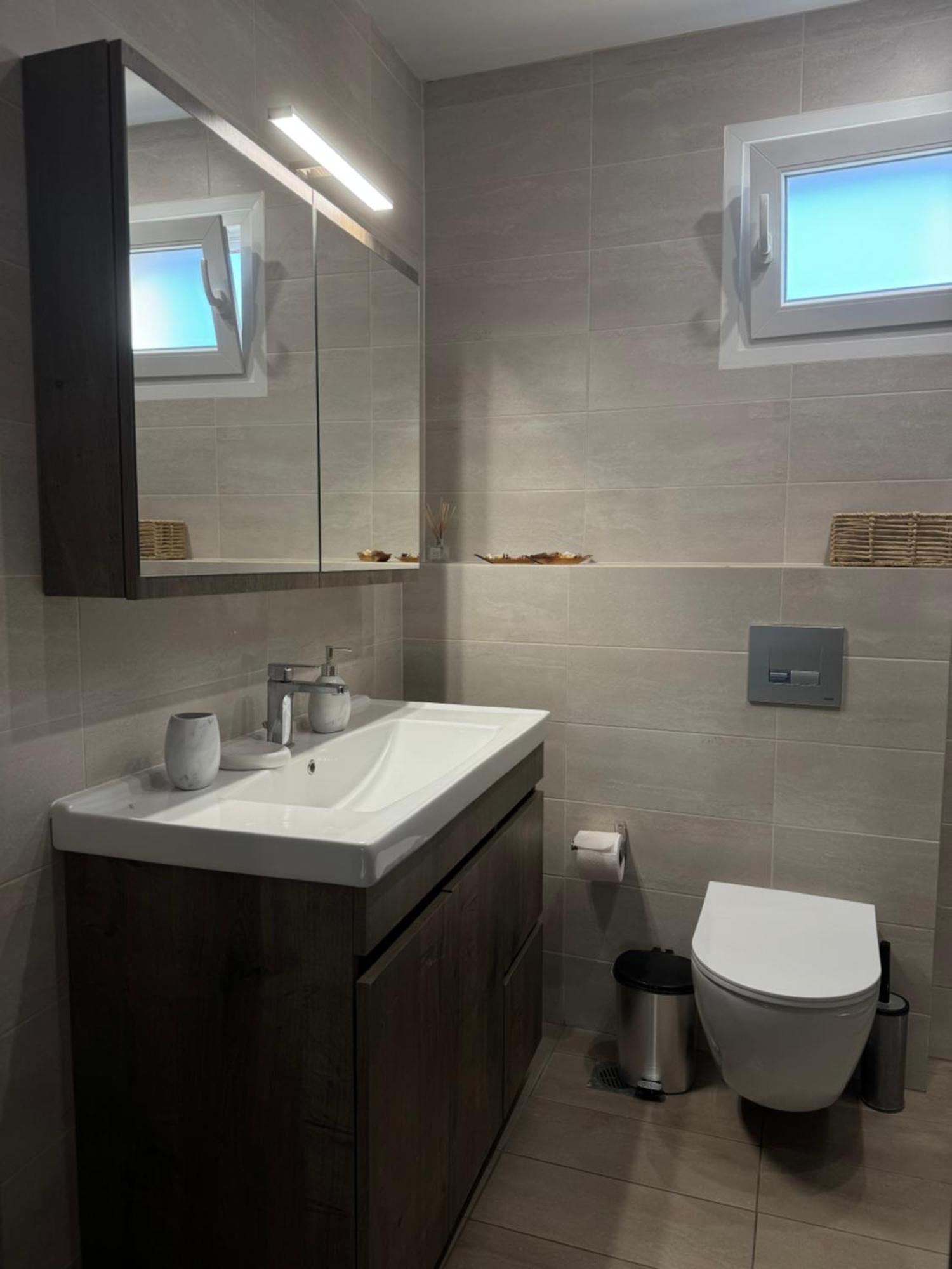 Private Modern Apartment 依诺罗达 外观 照片